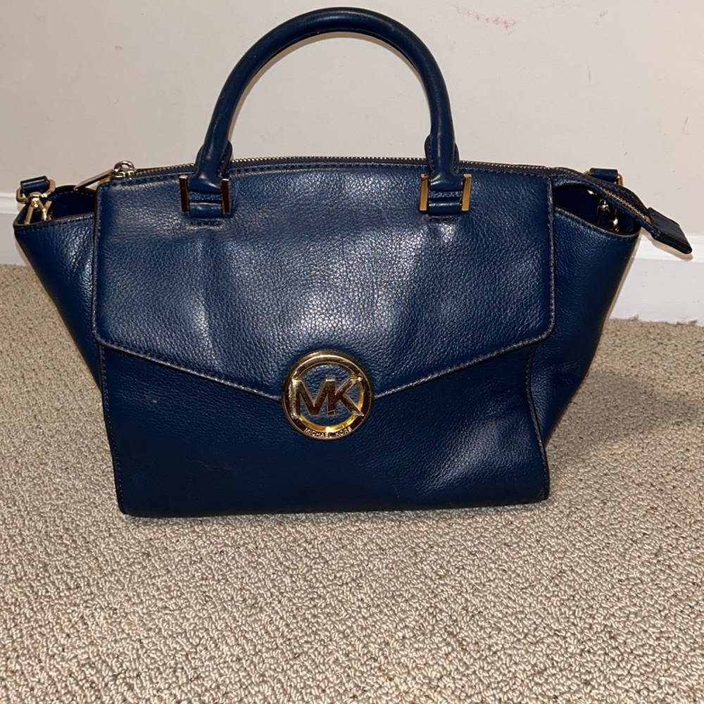 Michael Kors navy/gold purse